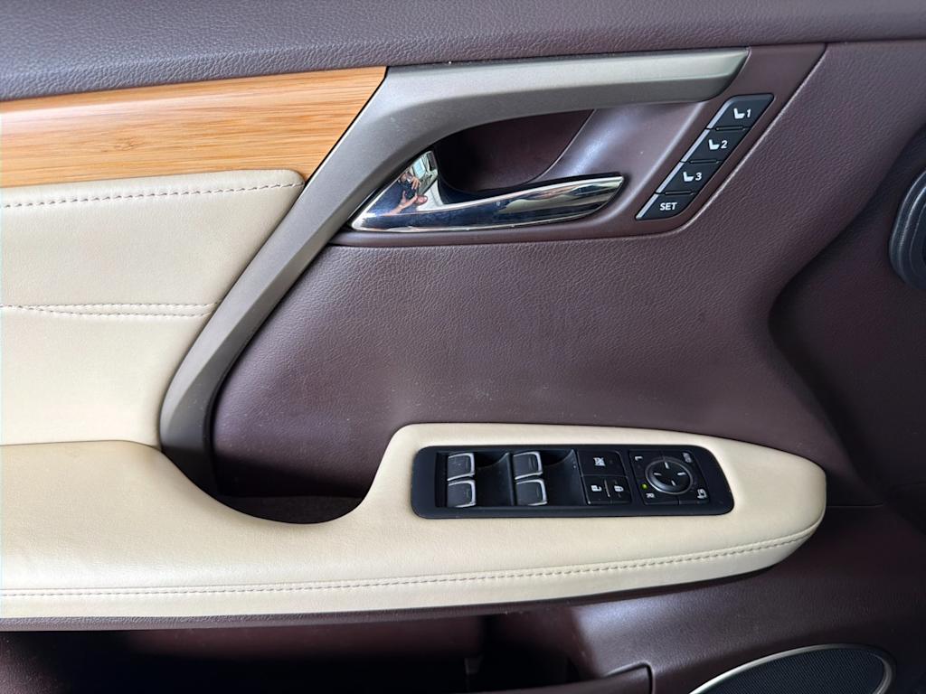 Thumbnail: 2019 Lexus RX - 20