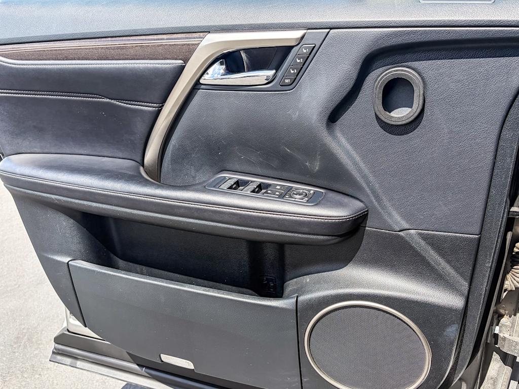 Thumbnail: 2019 Lexus RX - 24