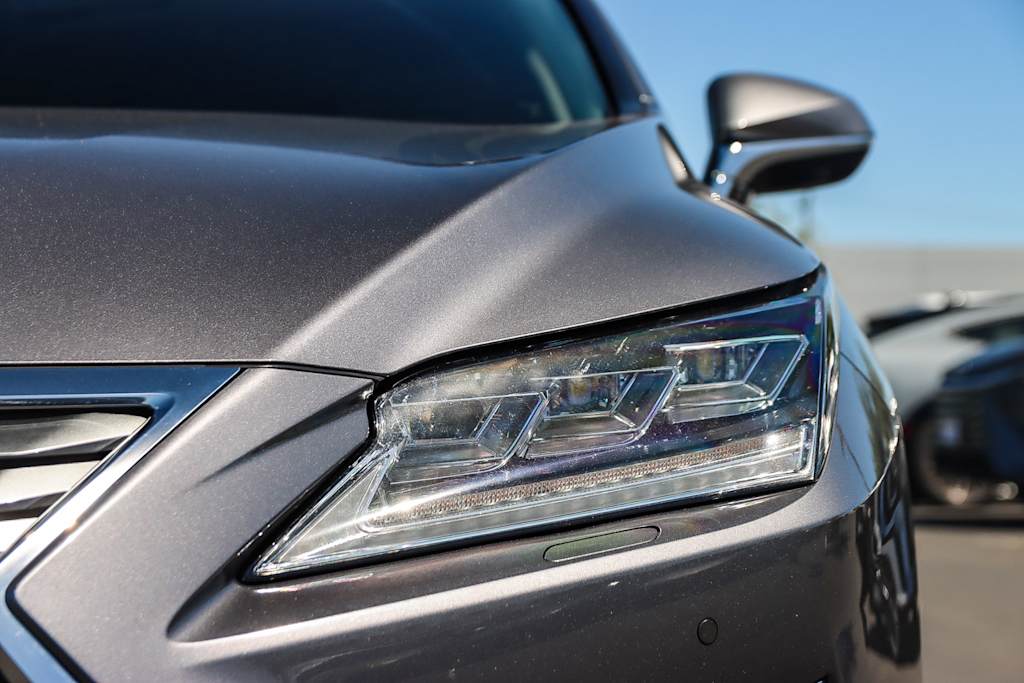 Thumbnail: 2018 Lexus RX - 18