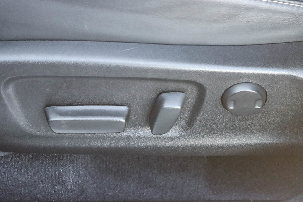 Thumbnail: 2020 Lexus RX - 26