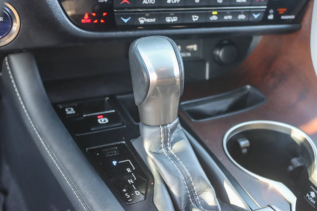 Thumbnail: 2020 Lexus RX - 13