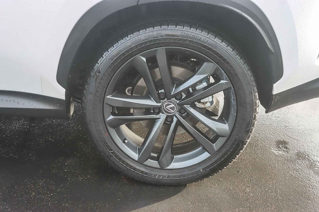 Thumbnail: 2024 Lexus ES - 19