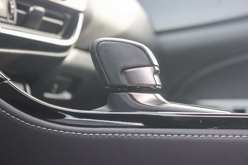 Thumbnail: 2024 Lexus ES - 24