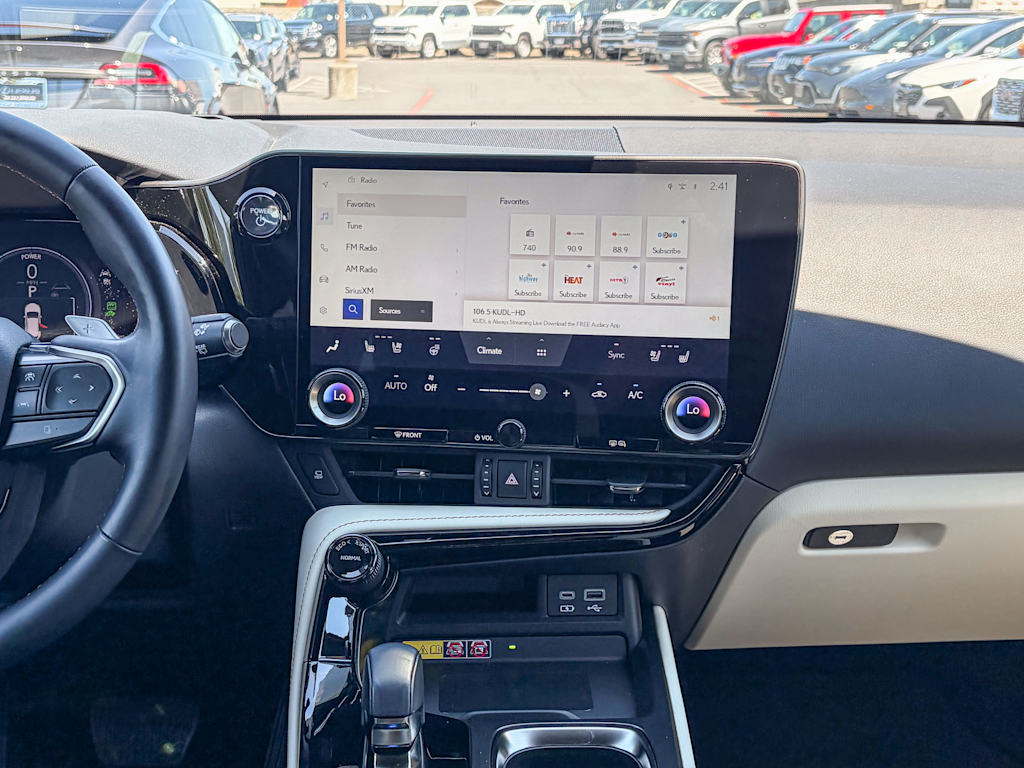 Thumbnail: 2024 Lexus ES - 10