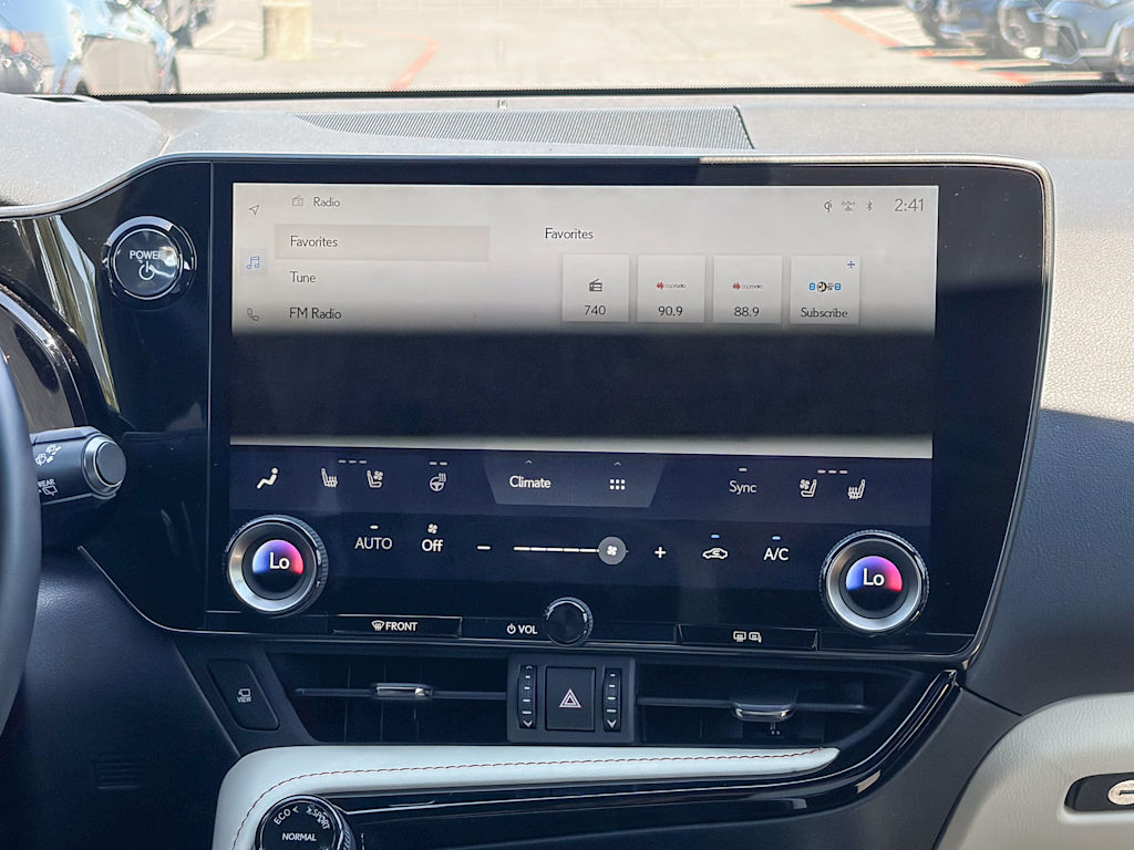 Thumbnail: 2024 Lexus ES - 17