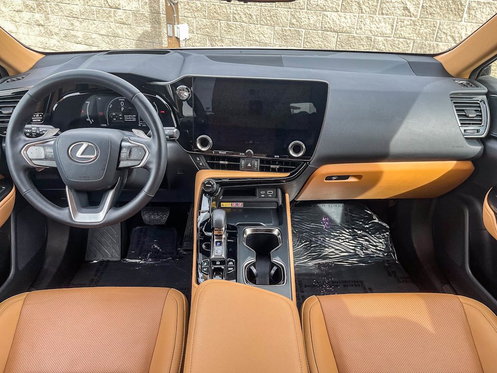 Thumbnail: 2025 Lexus ES - 2