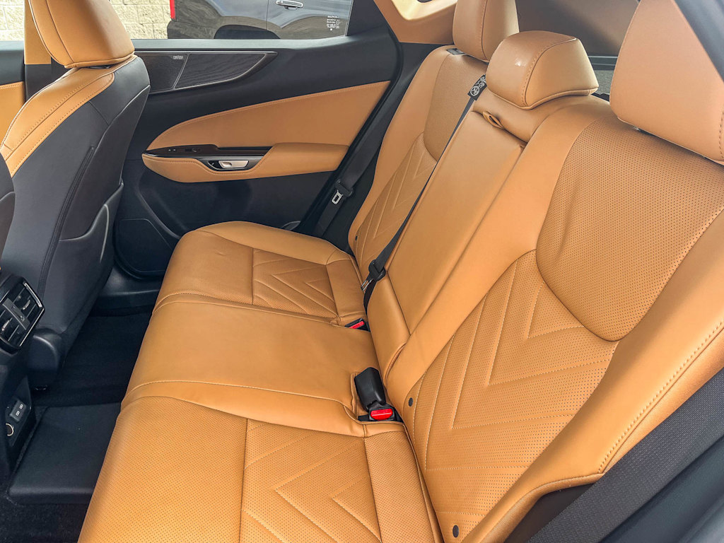 Thumbnail: 2025 Lexus ES - 12