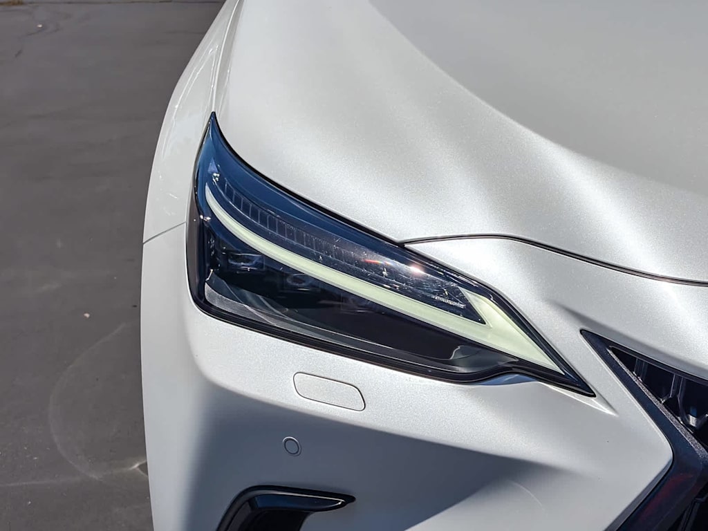 Thumbnail: 2025 Lexus ES - 17