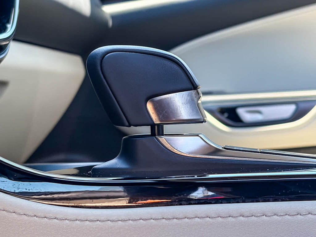 Thumbnail: 2025 Lexus ES - 14