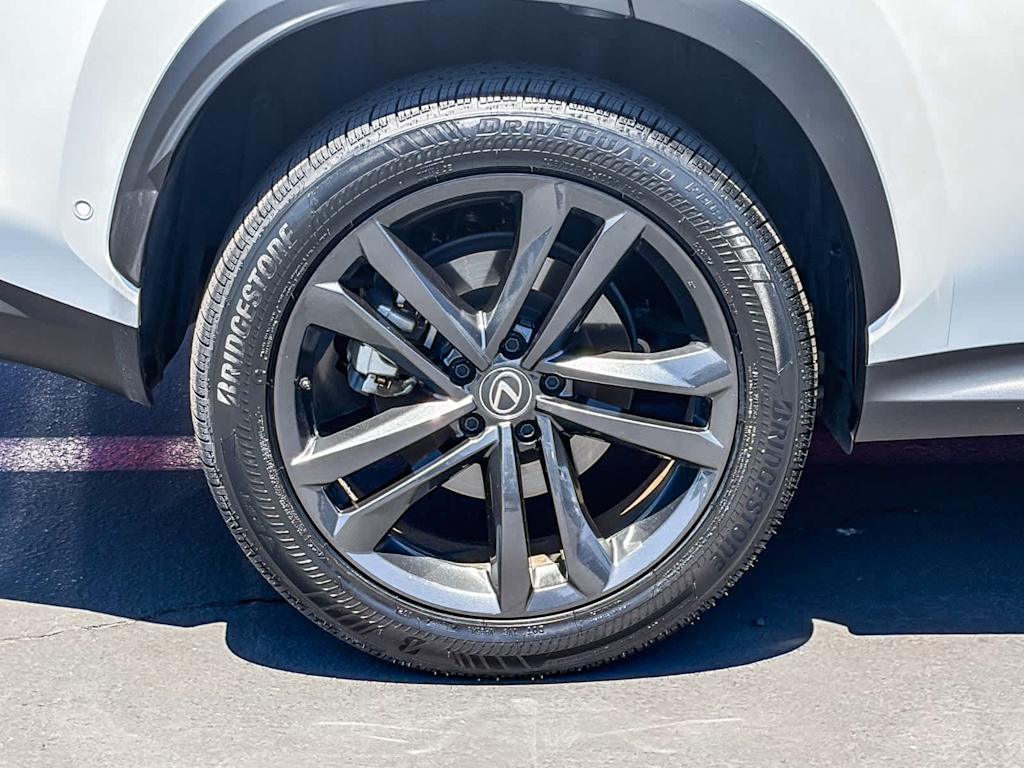 Thumbnail: 2025 Lexus ES - 19