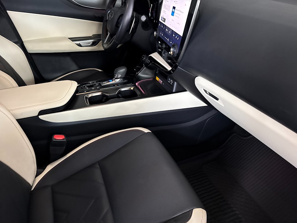 Thumbnail: 2024 Lexus ES - 12