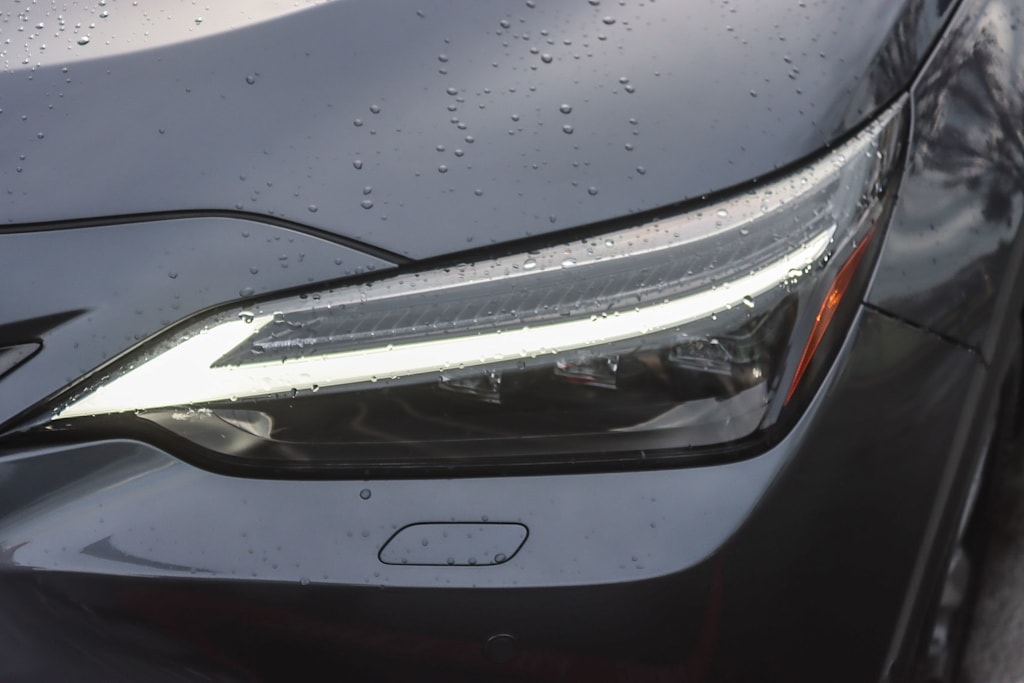 Thumbnail: 2025 Lexus ES - 17