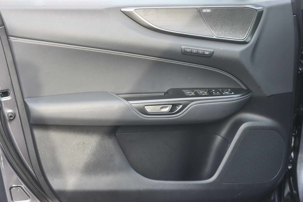 Thumbnail: 2025 Lexus ES - 22