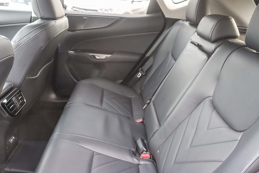 Thumbnail: 2025 Lexus ES - 10