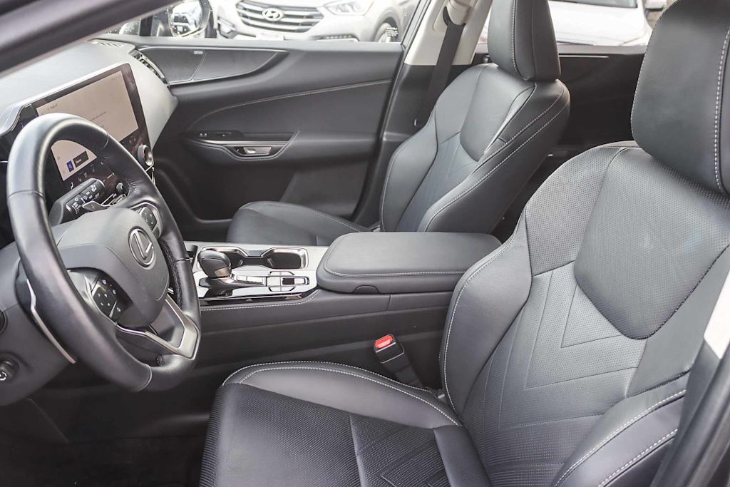 Thumbnail: 2025 Lexus ES - 9