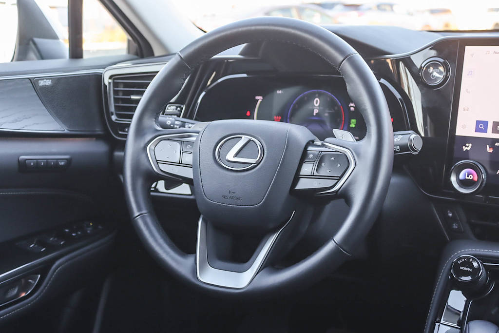 Thumbnail: 2025 Lexus ES - 9