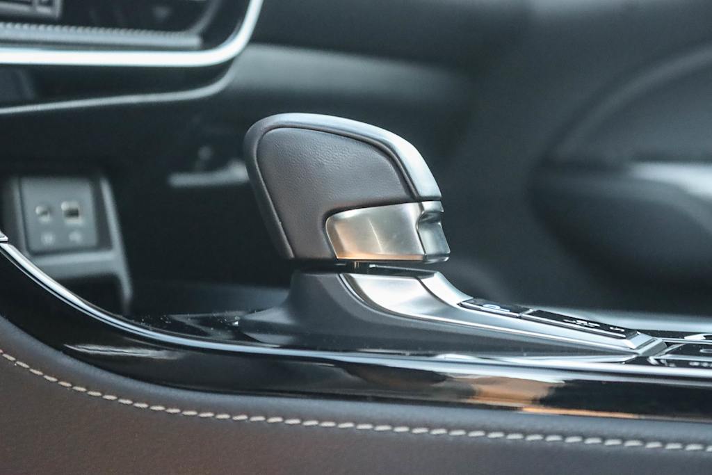 Thumbnail: 2025 Lexus ES - 26