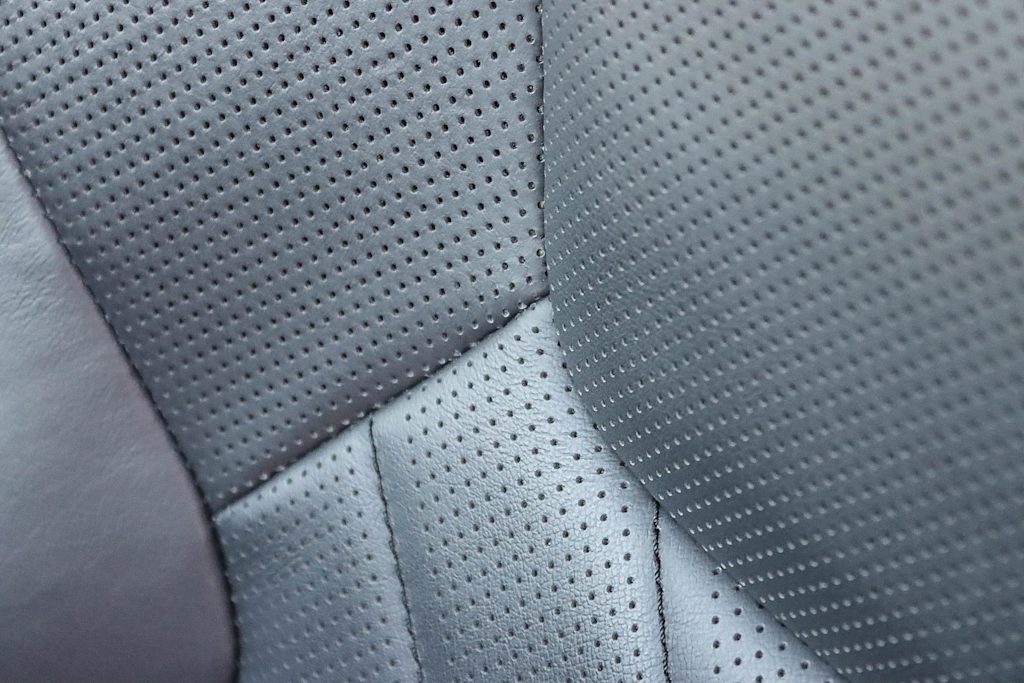 Thumbnail: 2025 Lexus ES - 28