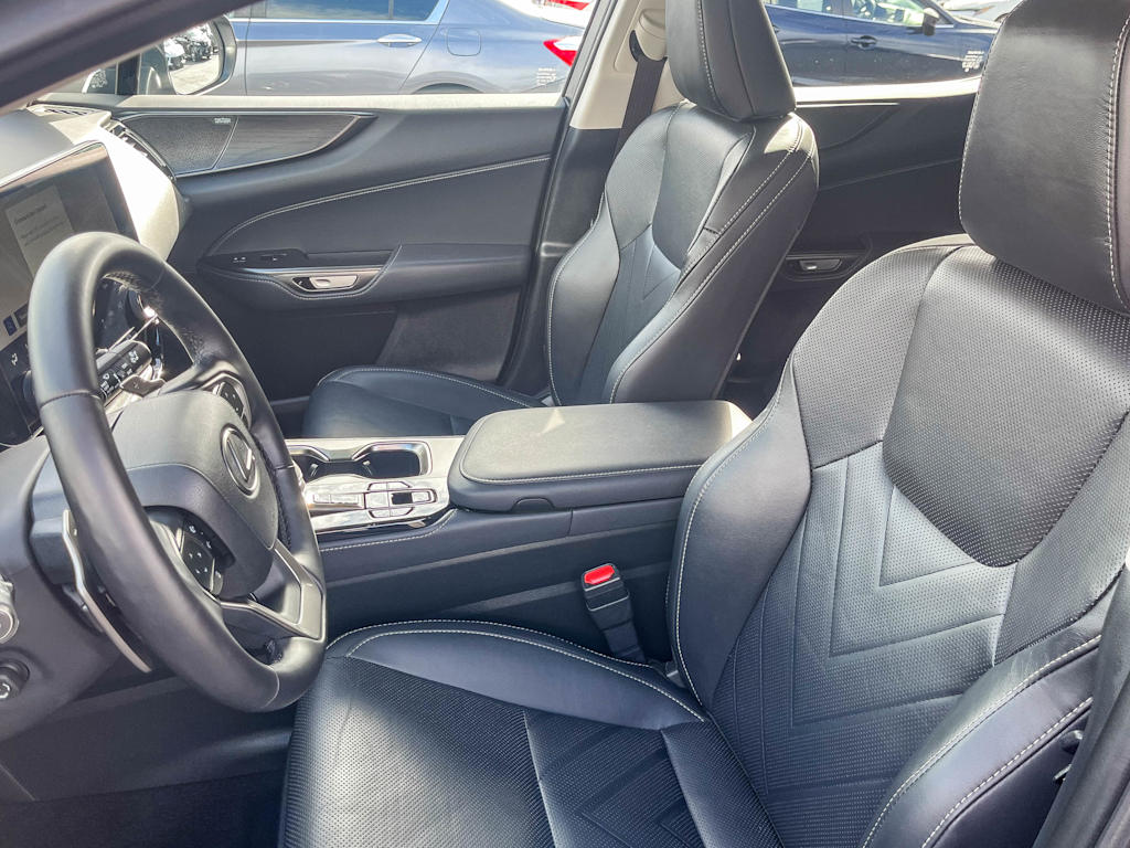 Thumbnail: 2025 Lexus ES - 10