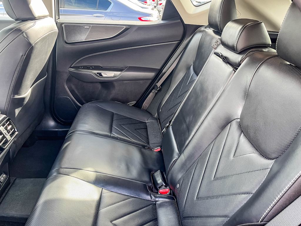 Thumbnail: 2025 Lexus ES - 11