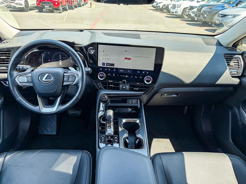 Thumbnail: 2025 Lexus ES - 2