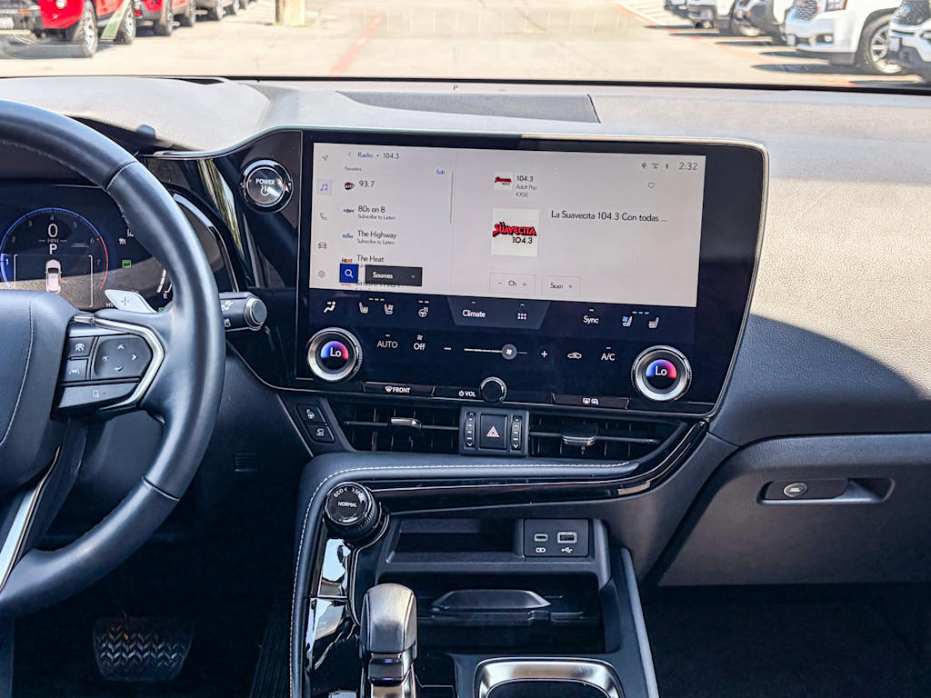 Thumbnail: 2025 Lexus ES - 13