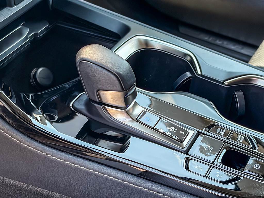 Thumbnail: 2025 Lexus ES - 14