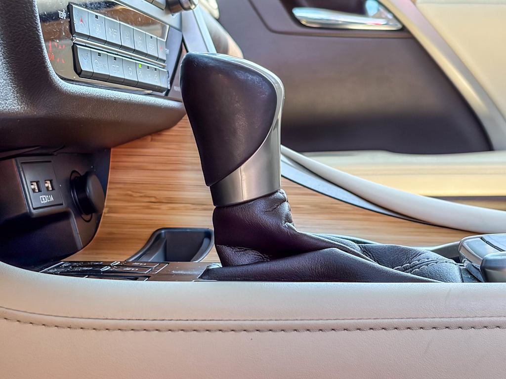 Thumbnail: 2020 Lexus RX - 26