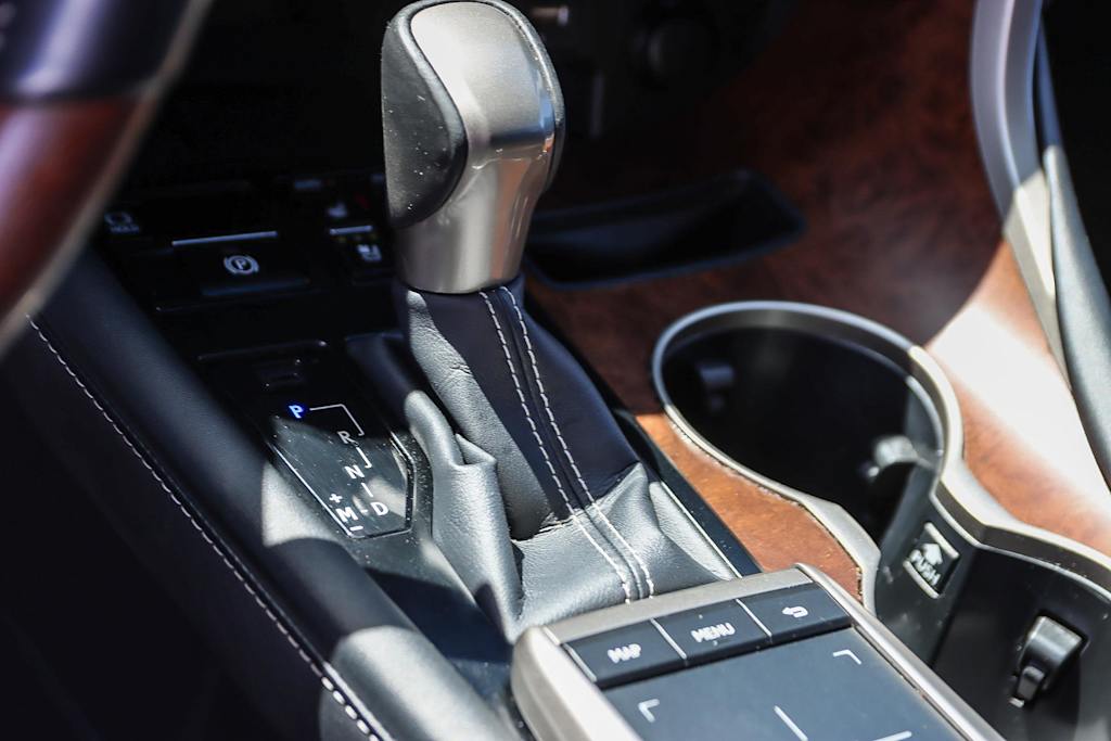 2022 Lexus RX 350L 13