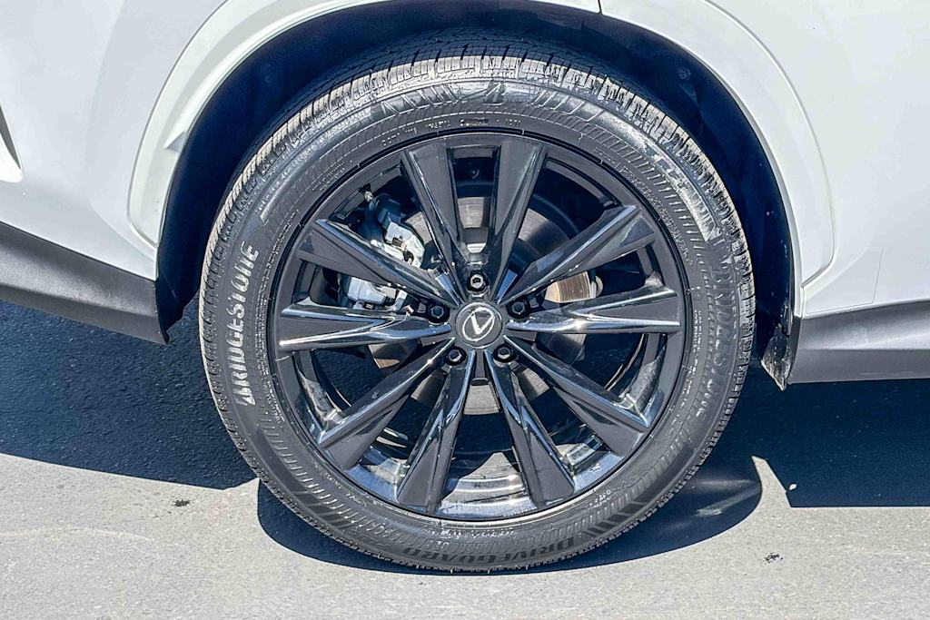 Thumbnail: 2024 Lexus ES - 21