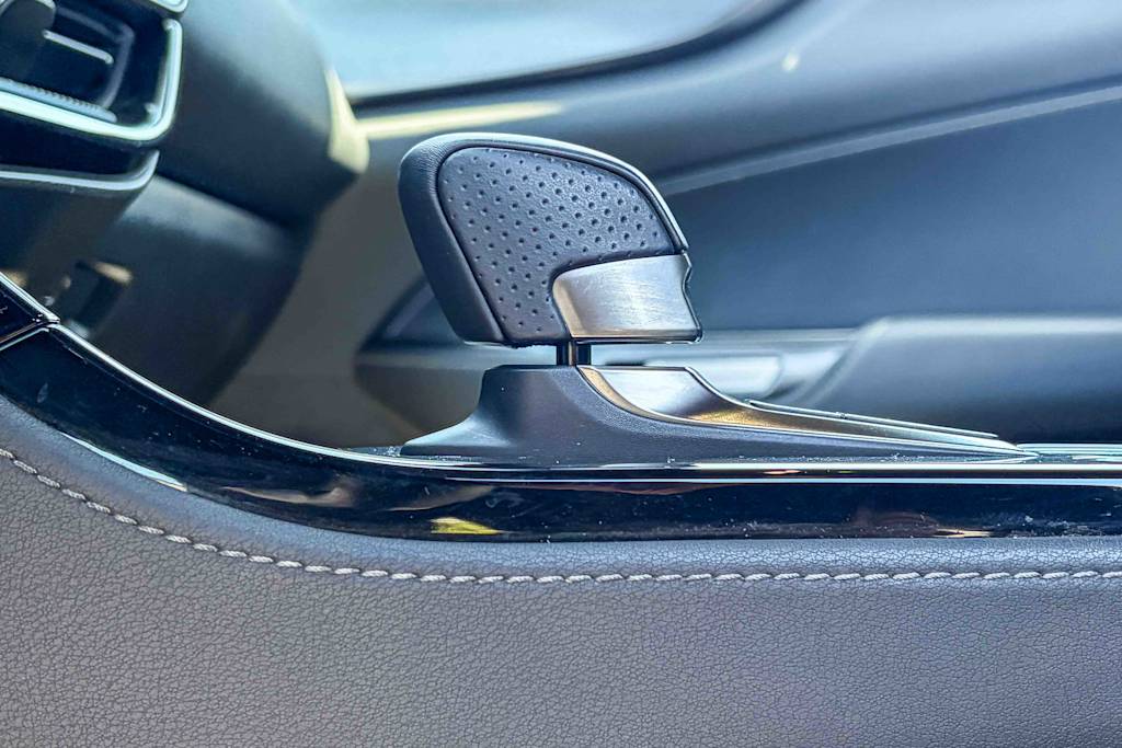 Thumbnail: 2024 Lexus ES - 6