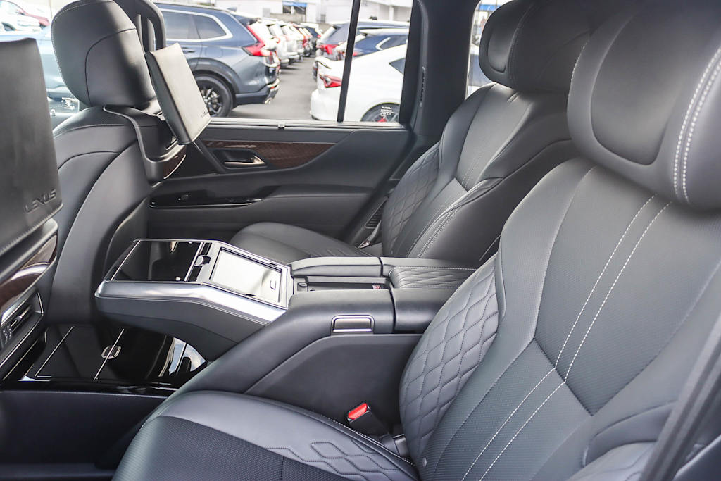 Thumbnail: 2023 Lexus LX - 20