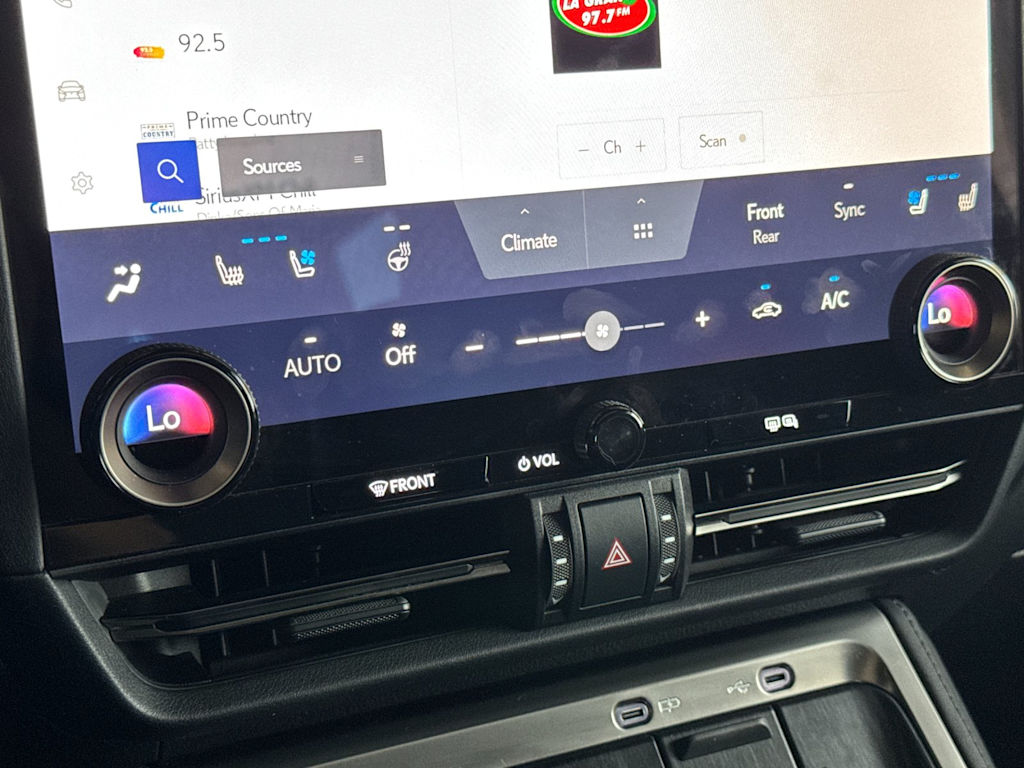 Thumbnail: 2024 Lexus ES - 28