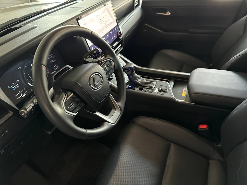 Thumbnail: 2024 Lexus ES - 9