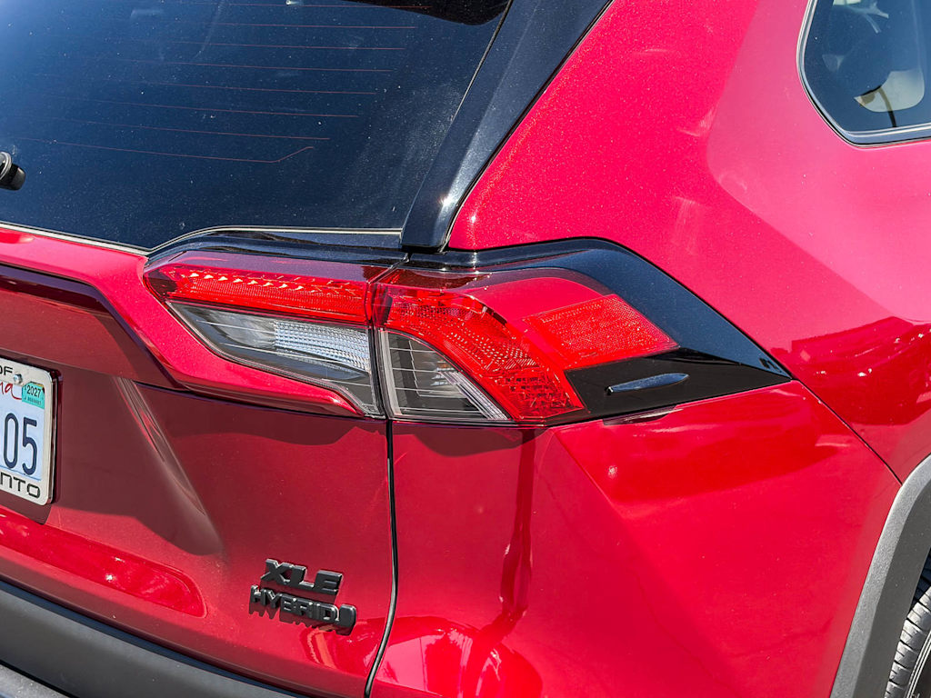 Thumbnail: 2022 Toyota RAV4 - 19