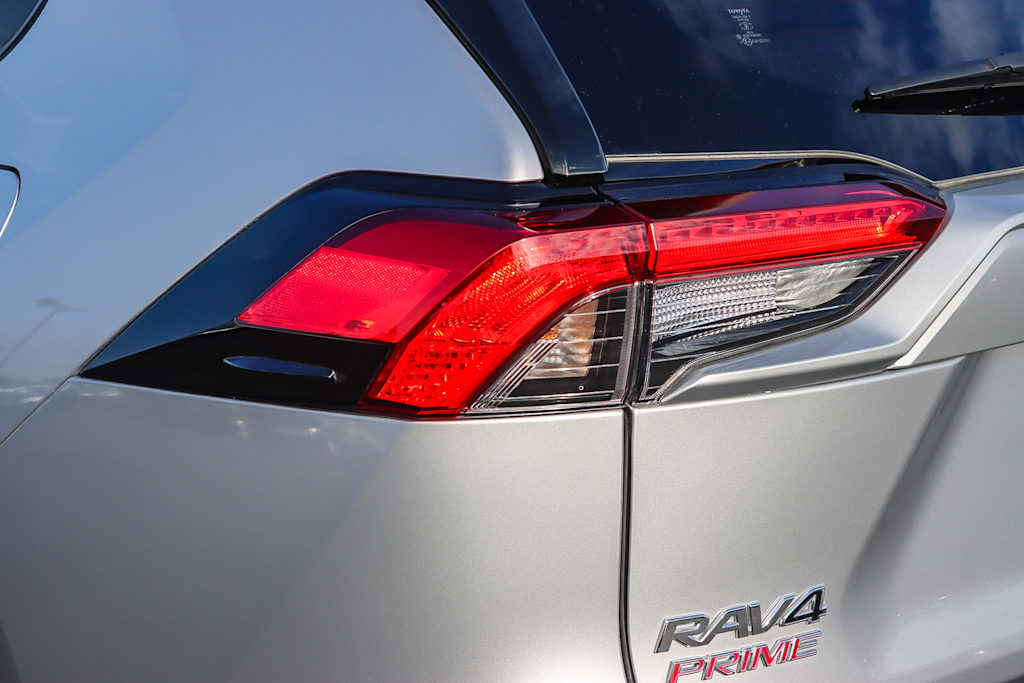 Thumbnail: 2021 Toyota RAV4 - 6