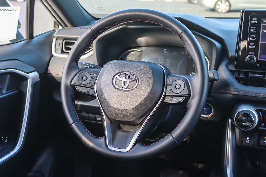 Thumbnail: 2021 Toyota RAV4 - 9