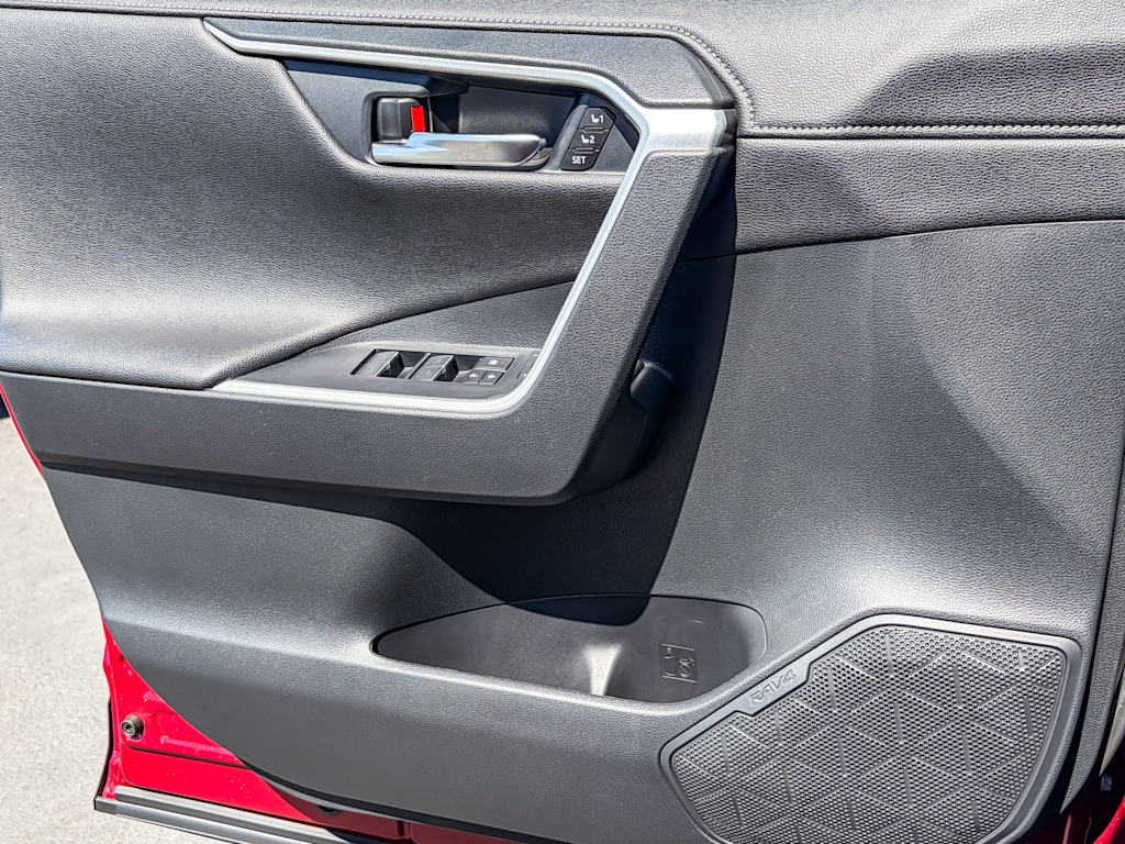 Thumbnail: 2023 Toyota RAV4 - 22