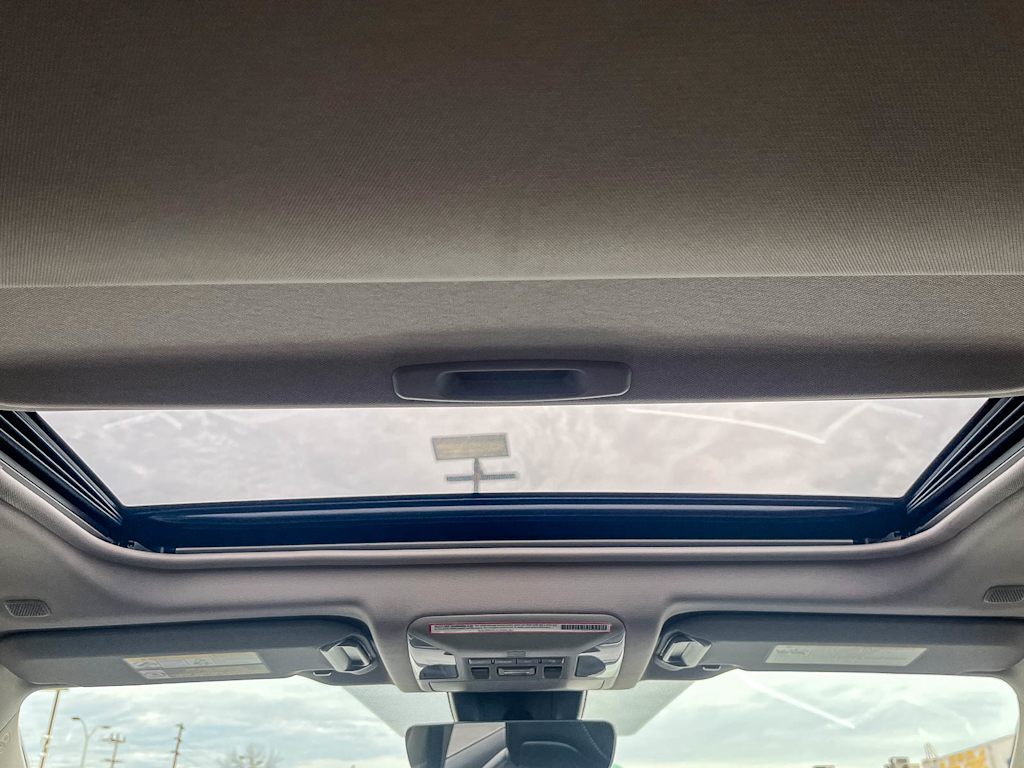 Thumbnail: 2023 Toyota RAV4 - 22