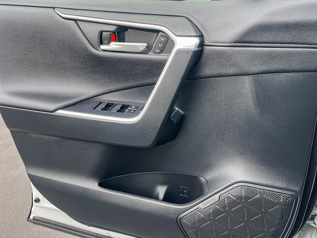 Thumbnail: 2023 Toyota RAV4 - 23