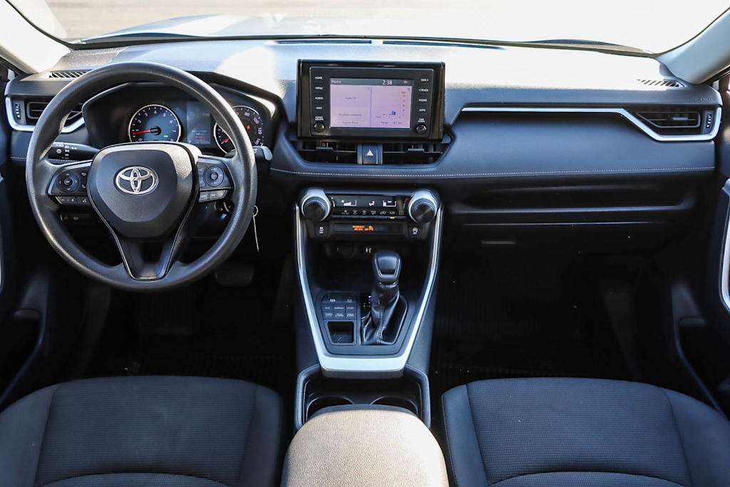 2019 Toyota RAV4 LE 2