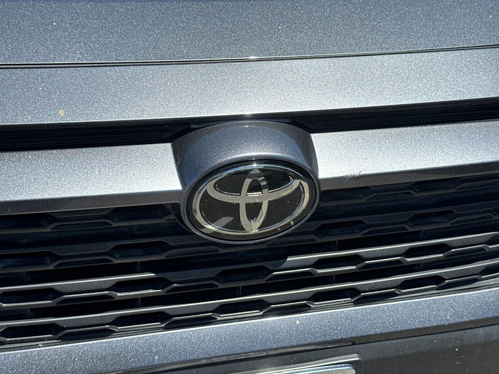 Thumbnail: 2019 Toyota RAV4 - 21