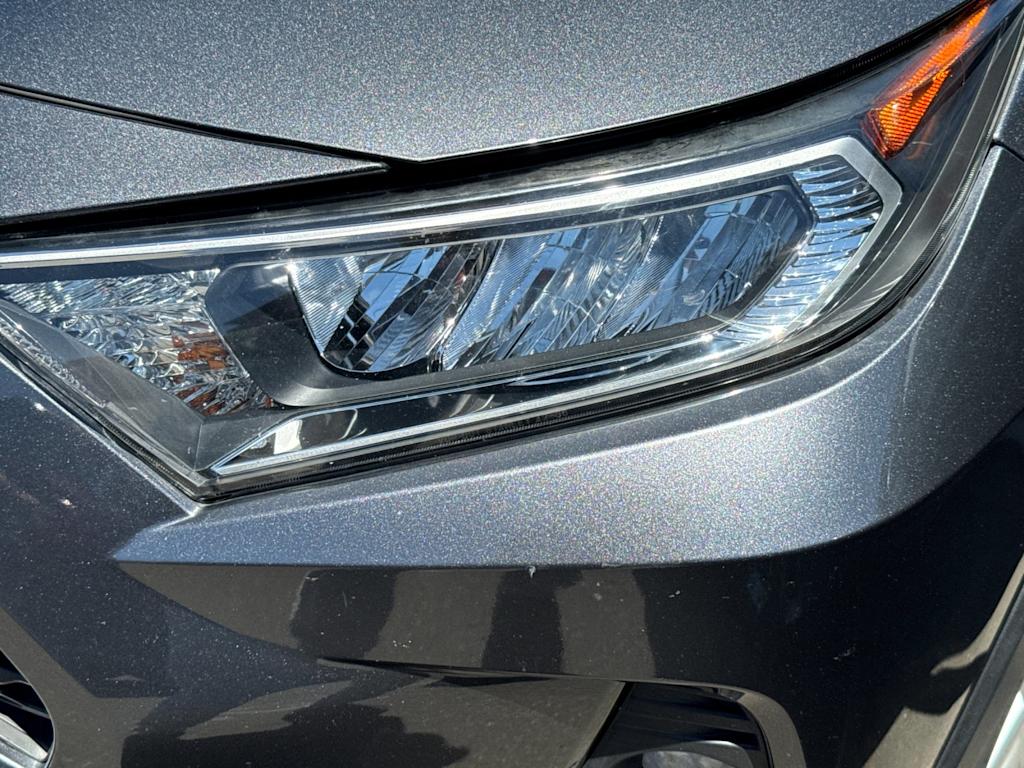 Thumbnail: 2019 Toyota RAV4 - 11