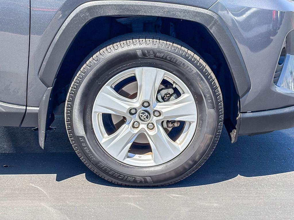 Thumbnail: 2019 Toyota RAV4 - 6