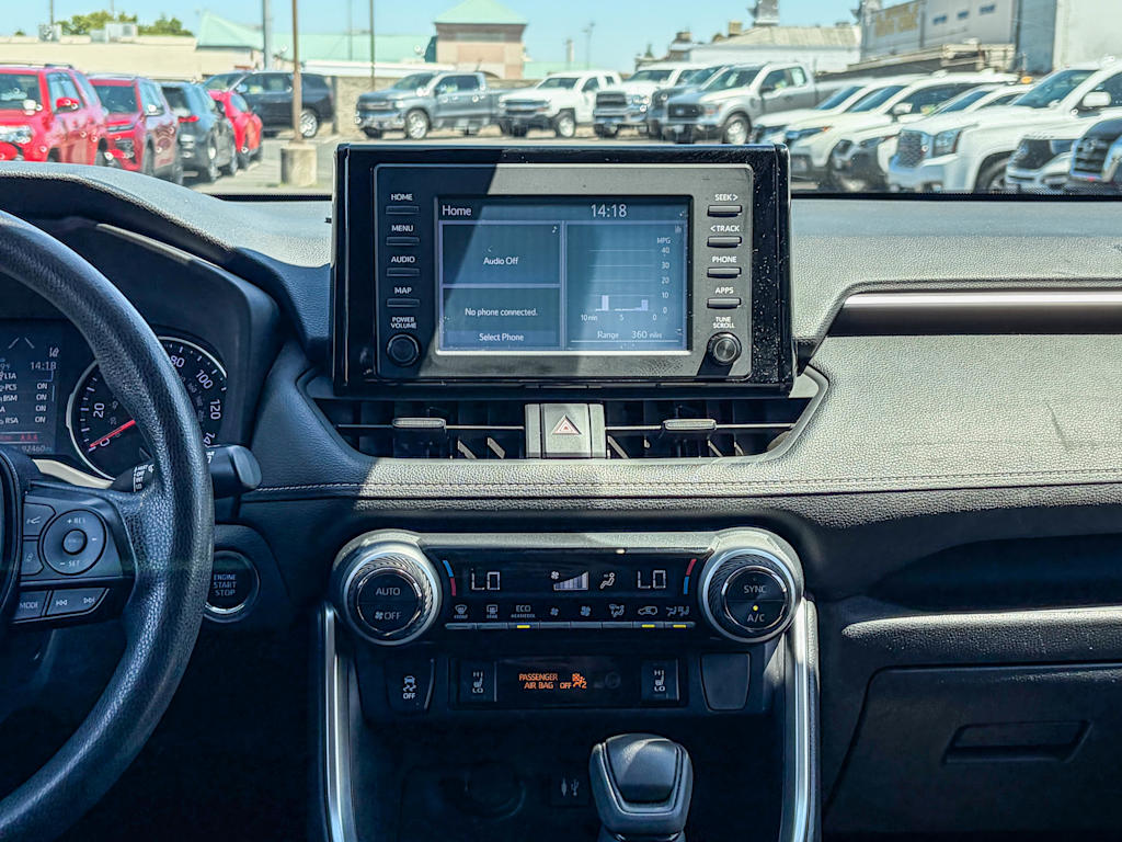 Thumbnail: 2019 Toyota RAV4 - 12