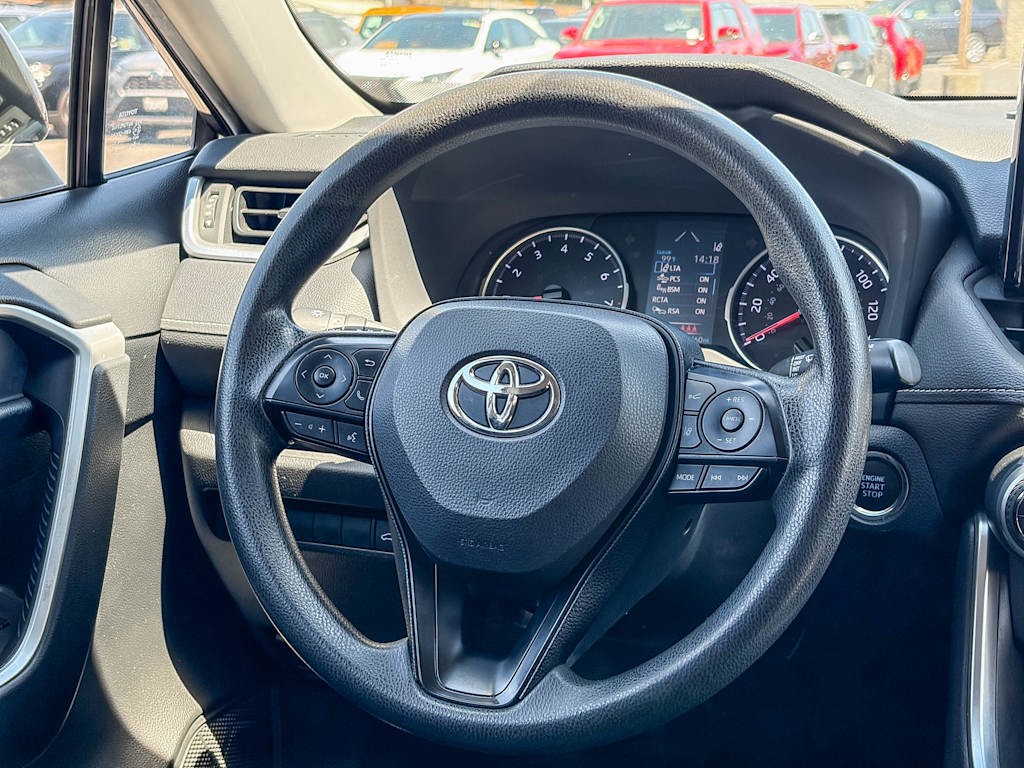 Thumbnail: 2019 Toyota RAV4 - 8