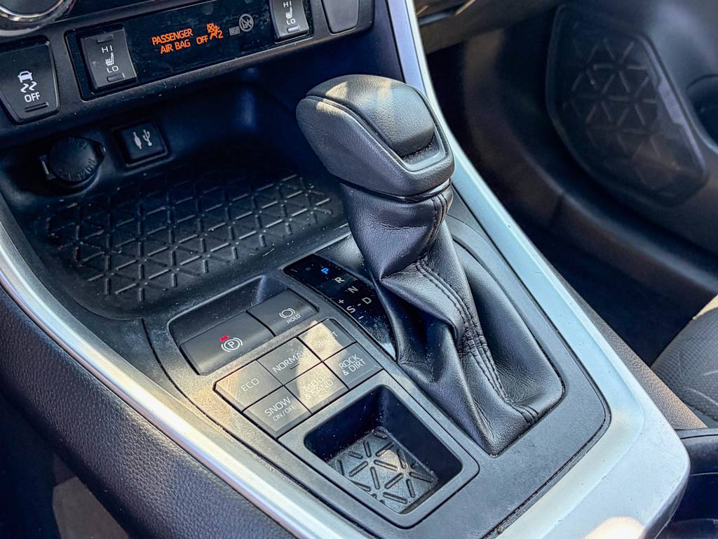 Thumbnail: 2019 Toyota RAV4 - 13