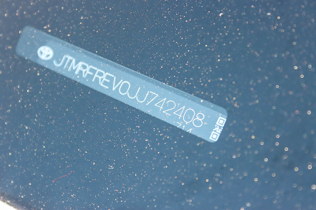 Thumbnail: 2018 Toyota RAV4 - 16