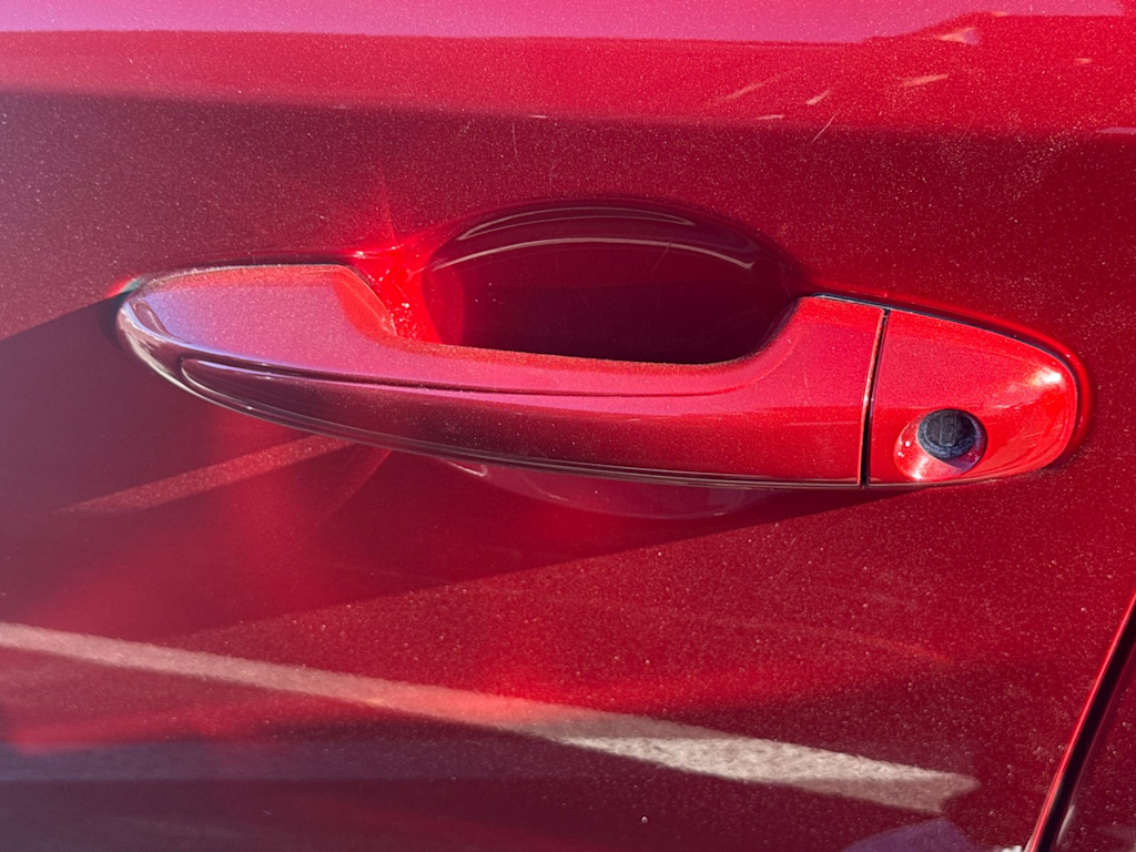 Thumbnail: 2015 Toyota RAV4 - 19