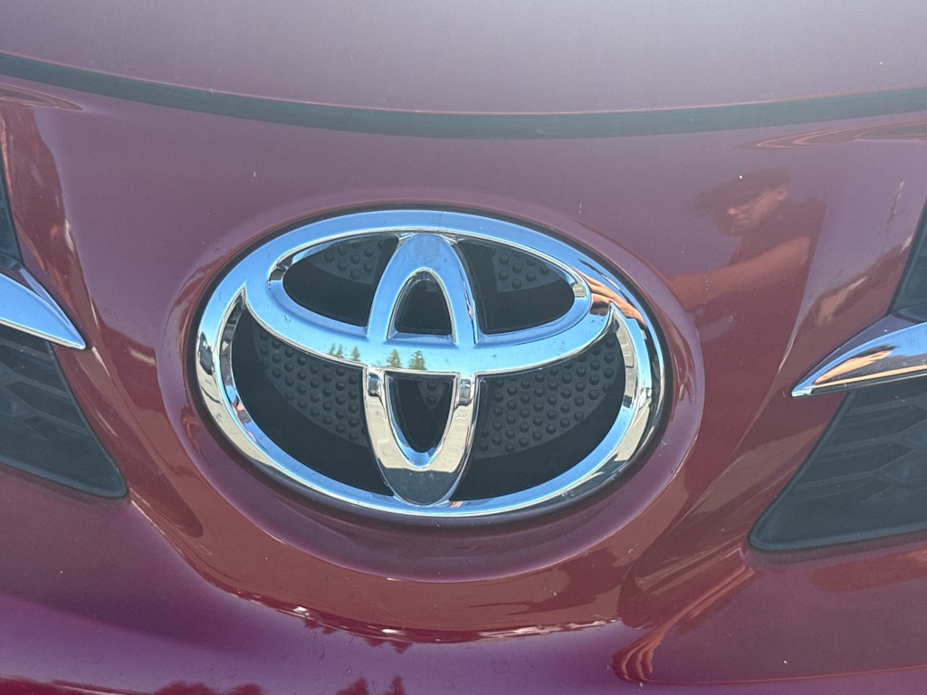 Thumbnail: 2015 Toyota RAV4 - 11